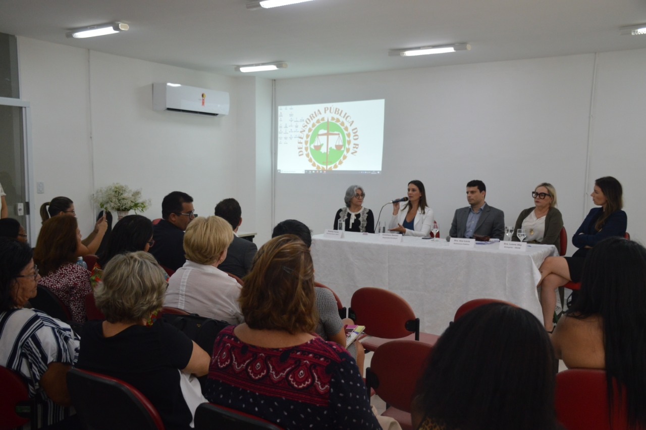 I Encontro em Defesa da Mulher lota auditório em Parnamirim