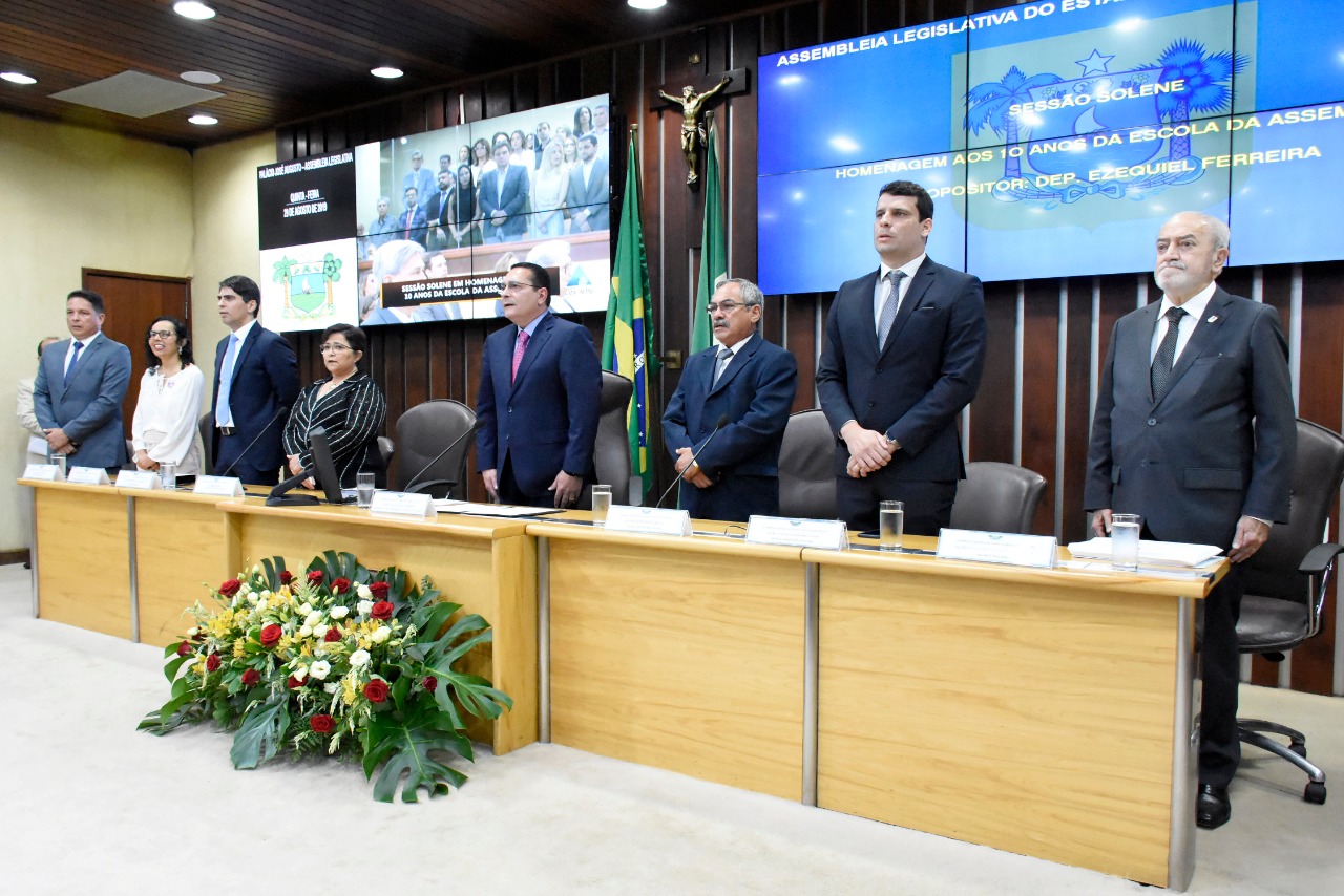 DPE/RN prestigia sessão em homenagem aos 10 anos da Escola da Assembleia