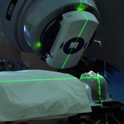 Plano de saúde tem contas bloqueadas para custear tratamento de radioterapia IMRT