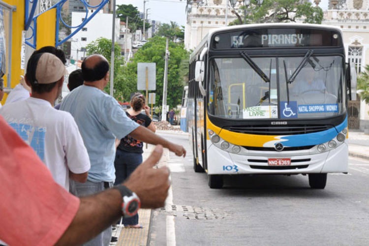 Acordo entre DPE/RN e STTU prevê frota de ônibus de 70% na capital potiguar e 100% no transporte alternativo