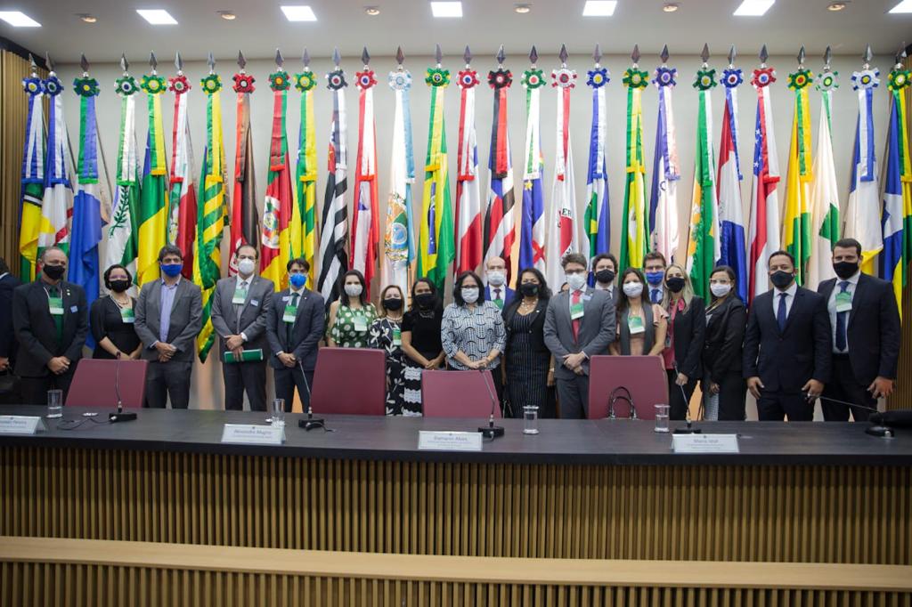 Workshop celebra a entrega de “Vans dos Direitos” a 14 defensorias públicas estaduais e capacita defensores sobre recursos federais