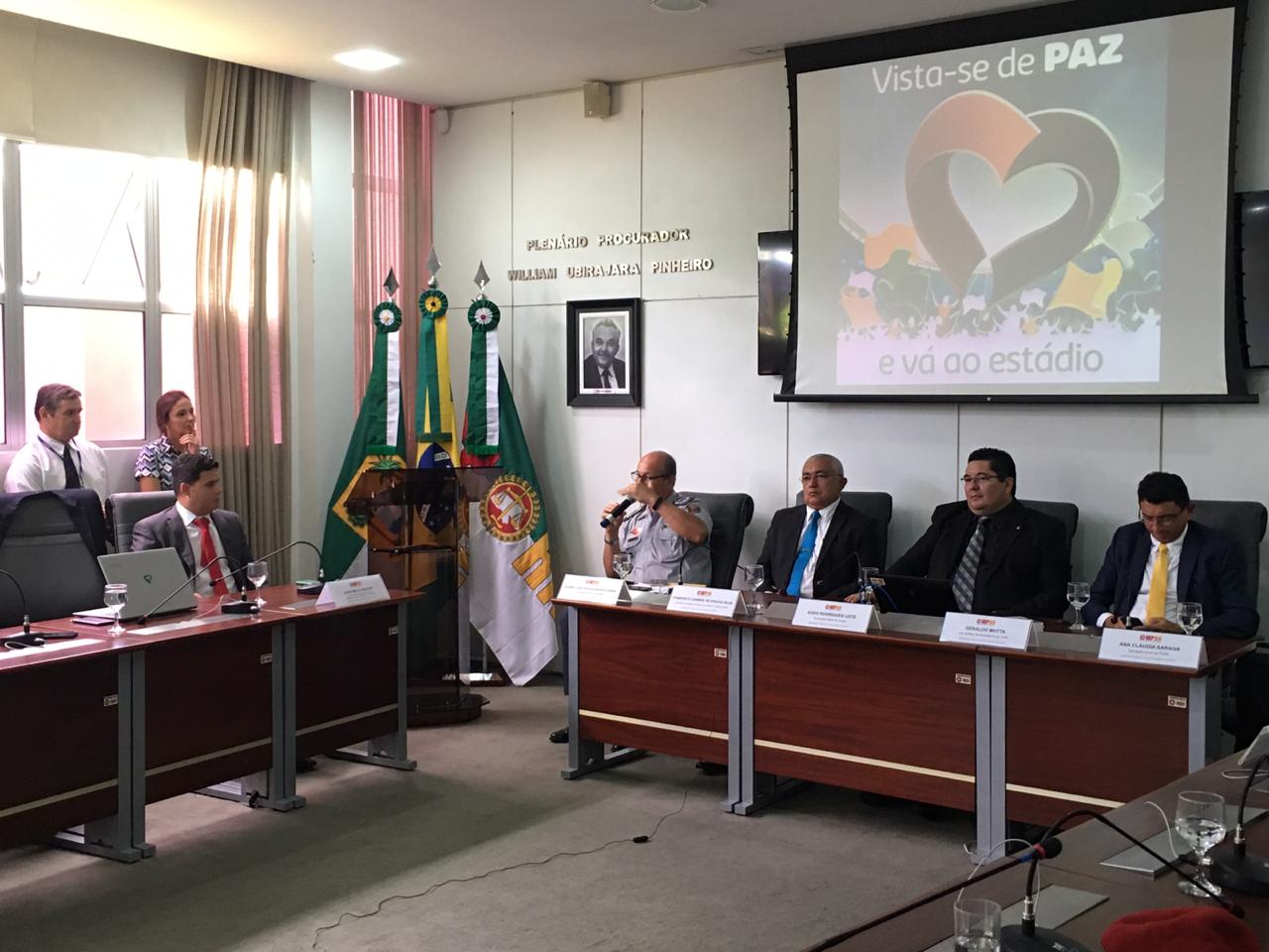 Campanha pela paz nos estádios é lançada em coletiva de imprensa