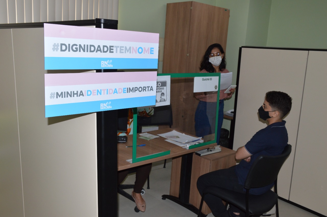 Nicolas em atendimento no setor de serviço social