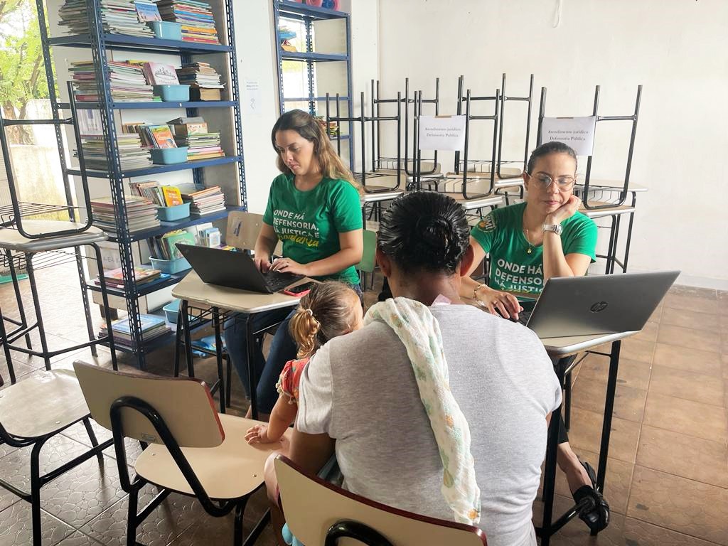 Defensoria Pública do RN encerra campanha "Agosto Lilás" com mutirão na Vila de Ponta Negra