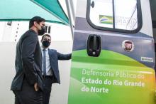 Entrega Van dos Direitos